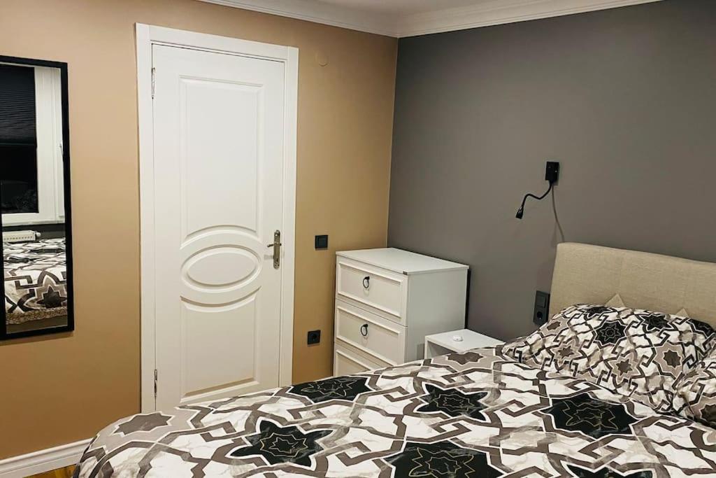 Sisli Osmanbey Taksim Large Terrace, Quietness And Space Apartment Istanbul Exterior foto