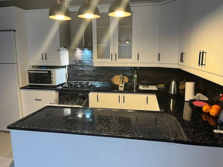 Sisli Osmanbey Taksim Large Terrace, Quietness And Space Apartment Istanbul Exterior foto